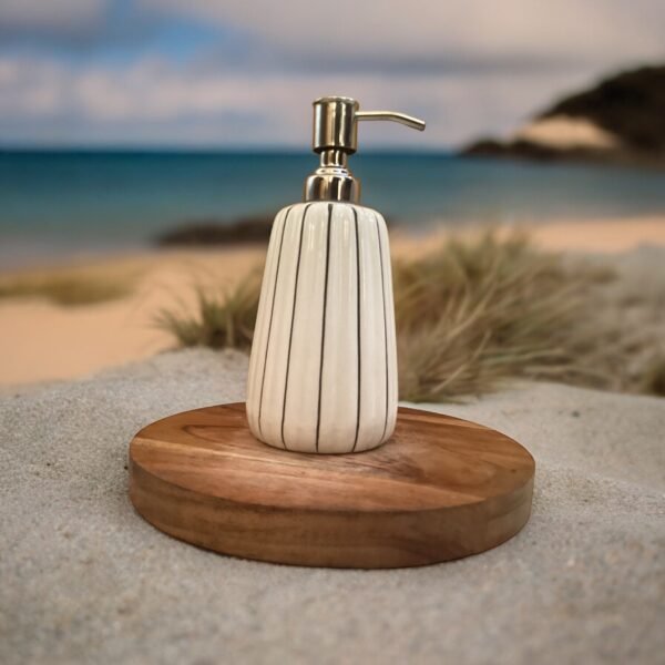 Soap Dispenser Set - 3 Pieces - Image 4